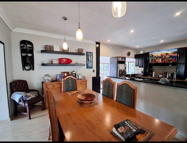 4 BEDROOM FREESTANDING FOR SALE IN SHEFFIELD BEACH